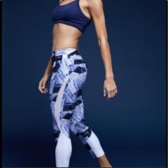 Marika Rock Geometric Print Capri Legging XL - Picture 2 of 8